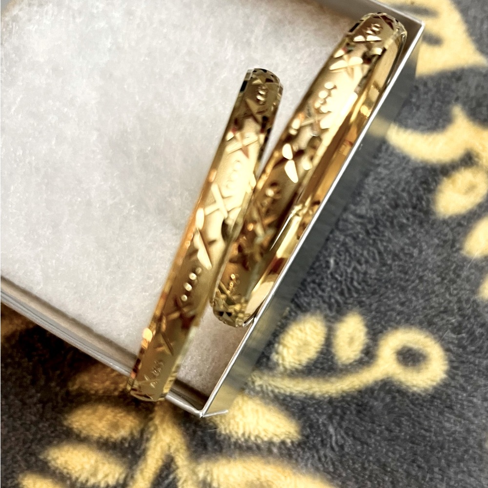 Bangles Gold Plated - 2 1/4”